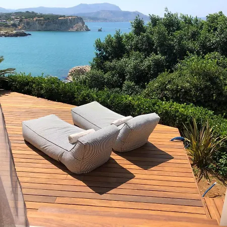 Coconut * Almyrida (Crete)